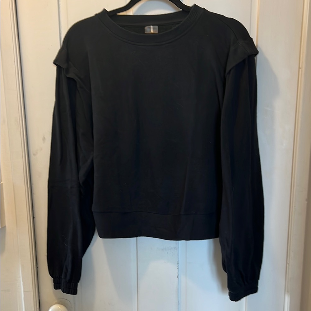 Callia Women’s Black Sweatshirt
